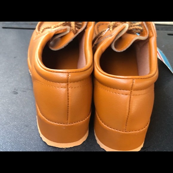 Haband Girl's Brown Leather Shoes Size 5.5(New) - Picture 7 of 11